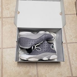 Retro atmosphere grey 13s with OG box